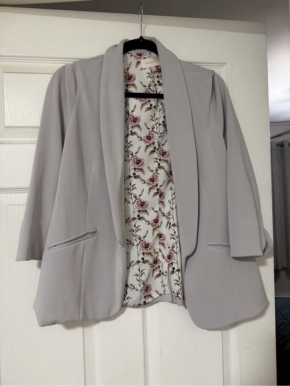 Skies Are Blue Light Gray Shawl Collar Blazer with Floral Lining